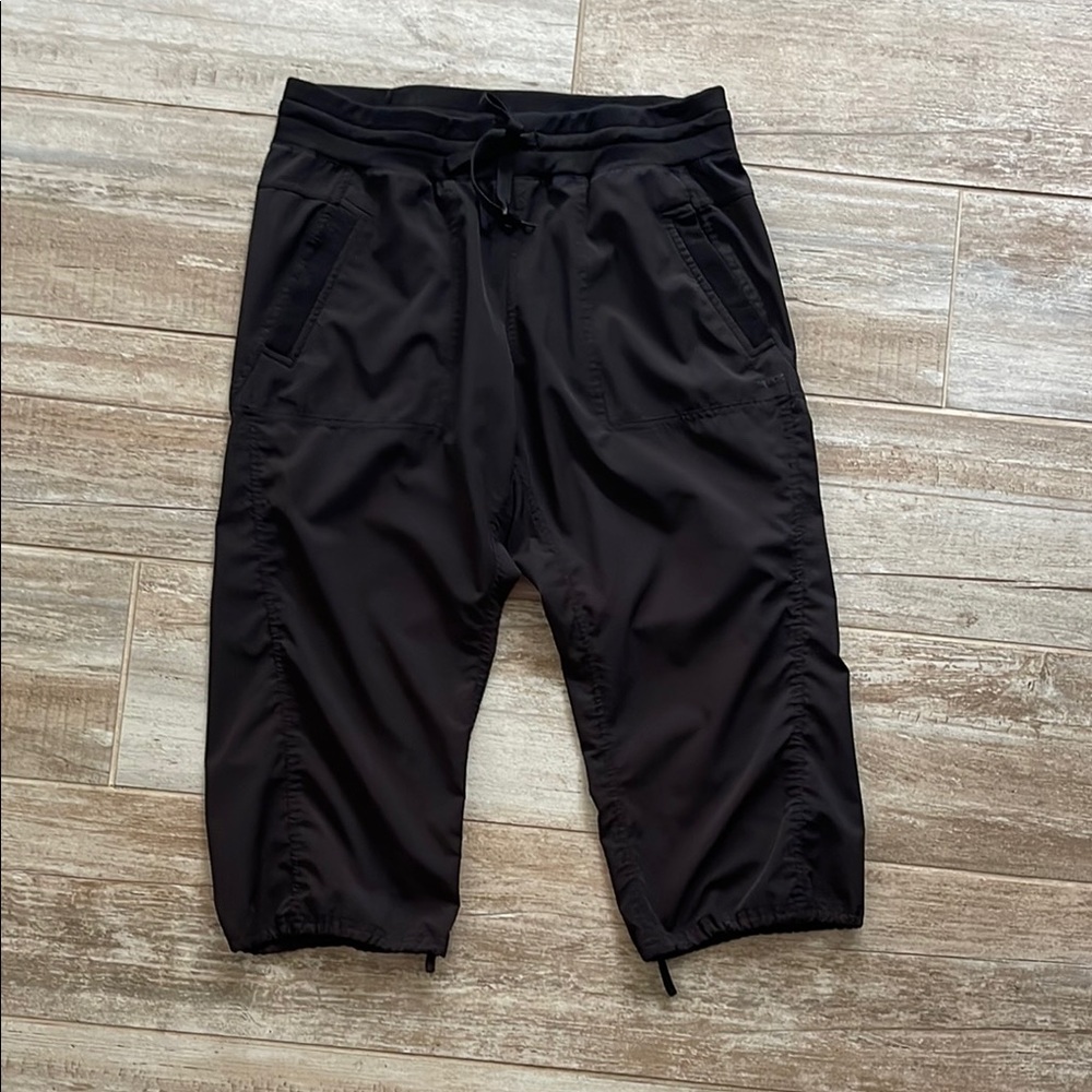 RBX Black Capri Joggers with Elastic Waistband and Relaxed Fit
